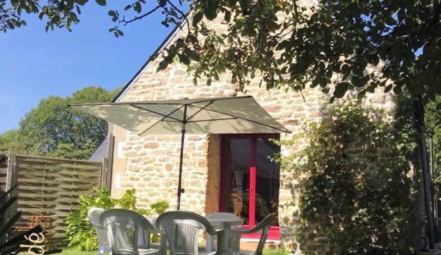 In the countryside, beaches just a few minutes away.