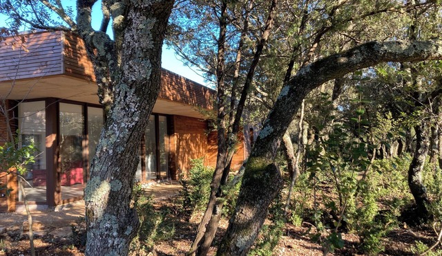 In the heart of nature, the villa of La Roubeyrette on the Causse de l'Hortus