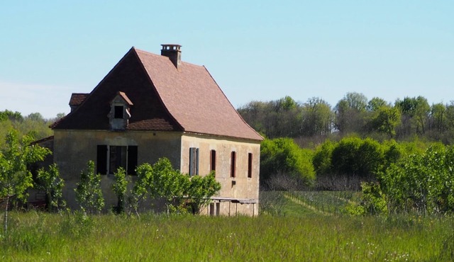 In the heart of the countryside, close to the most beautiful sites in Périgord Noir.