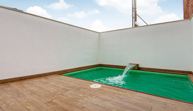 In the heart of the village of Albanchez de Magina, this vacation home welcomes you.