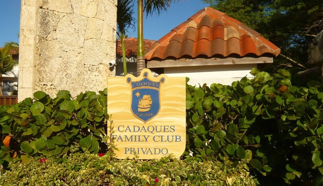In the heart of Paradise 2 Bedrooms in Cadaques Caribe Family private club