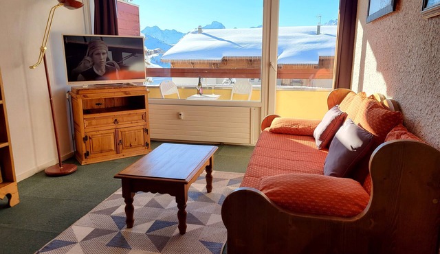 In the heart of Alpe d'Huez, your 4-person apartment, 44 m2, south-facing