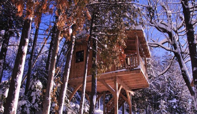 In the heart of the Laurentians in the middle of nature with its lakes