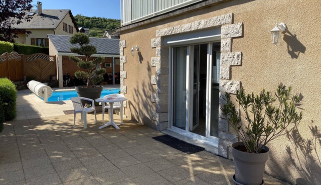 In the heart of Gevaudan: Apartment 2 pers. comfortable, ground floor.