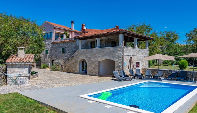 In the heart of Istria, 2 villas to rent together
