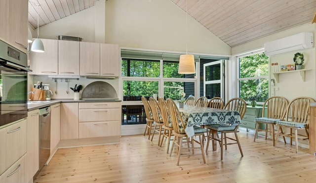 In the heart of Jutland welcomes you this cozy cottage in idyllic location.