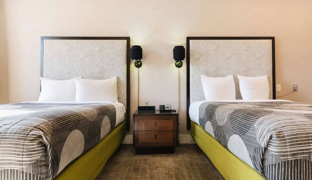 In The Heart Of Lower East Side | Accessible Room