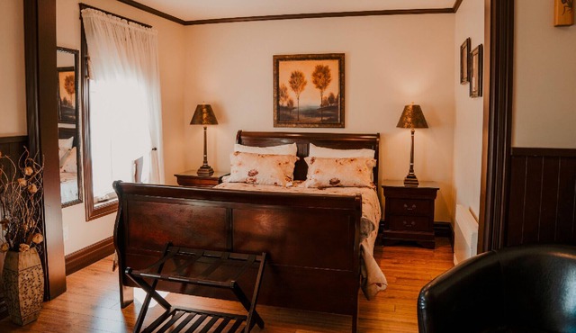 In the heart of Matane, the Bruine Océane Inn is a little gem ready to welcome y