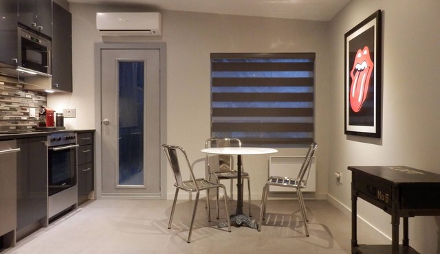 In the heart of Plateau Mont-Royal, cosy & cute LOFT fully furnished.