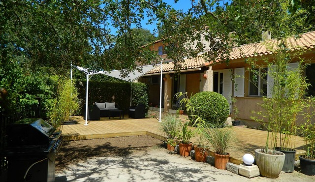 In the heart of Provence, house at the foot of the hills between Aix pce and Cassis