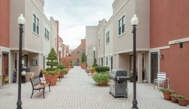 In the heart of Syracuse Downtown