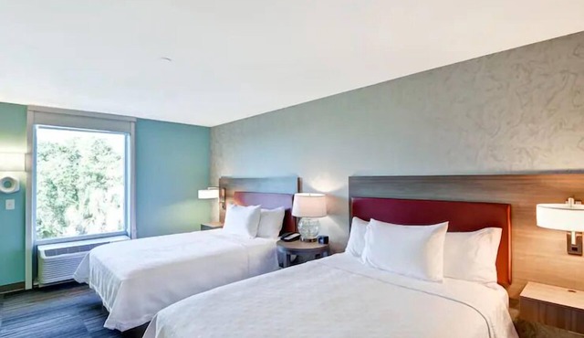 In the Heart of Tampa: Short Drive from Tampa International Airport!