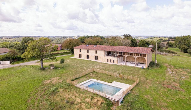 In the heart of the Gers countryside, discover the Gîte Laborde