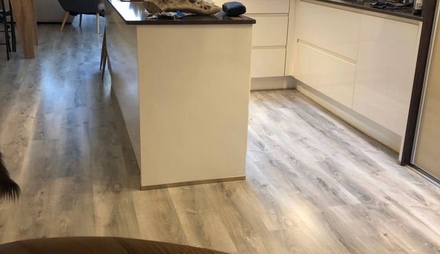 In the heart of the Island, contemporary house with daylight well and BBQ roof terrace