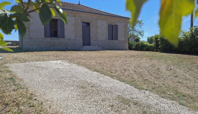 In the heart of the Sauternes crus classés, the Maison de Grand Pierre