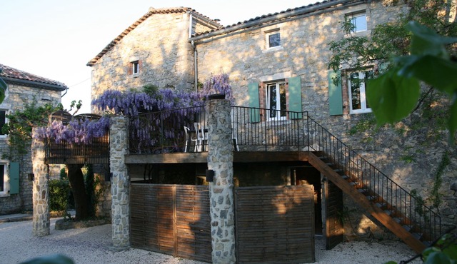 In the heart of the southern Ardèche Charming Property Grospierres