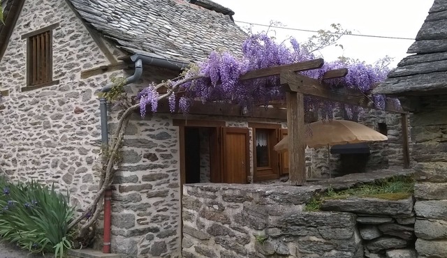 In the heart of unspoilt nature, stay in a chestnut dryer