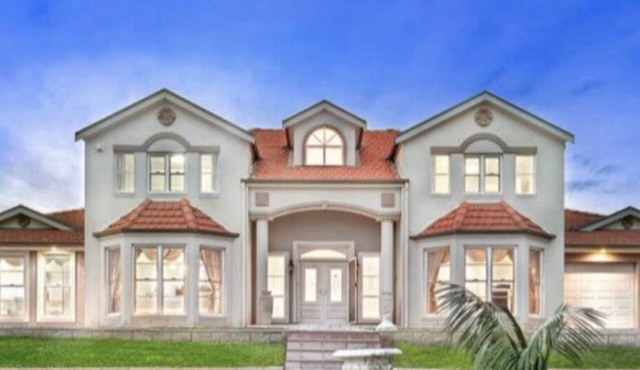 In the Hunter Valley and need a place to stay for a big group? Look no further