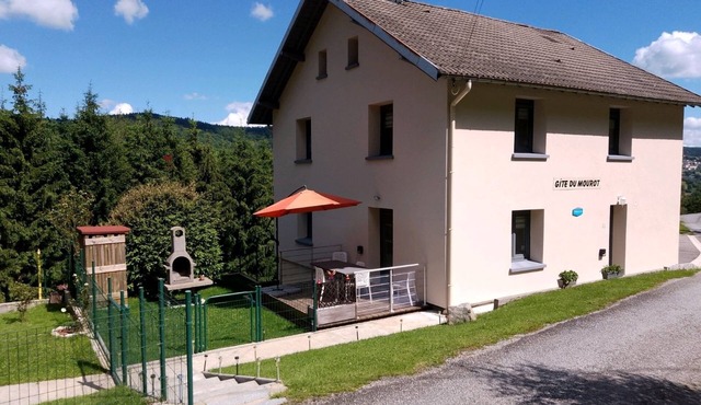 In the mountains with PRM access 15 km from Gérardmer "Gérardmer Fantastic Festival".