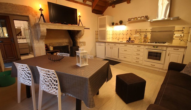 In the village of Bèze is a small quiet corner: Le Gîte des Remparts