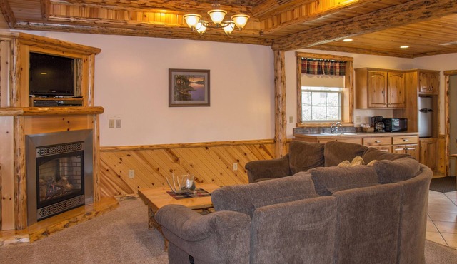 In the Woods Cabin Suite: Luxurious Cabin Suite in Amish Country, Ohio.