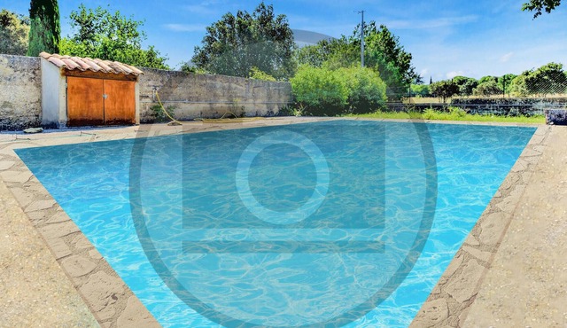 In this beautiful vacation home with pool you can enjoy a relaxing vacation.