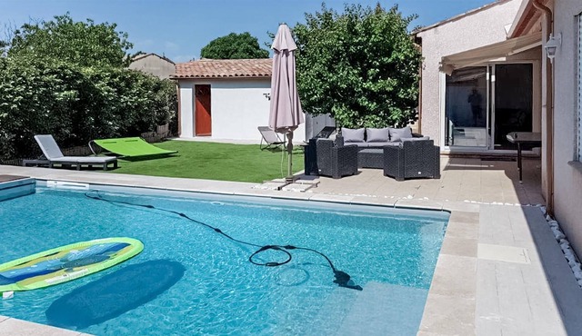 In this inviting vacation home with pool you can spend a relaxing vacation.
