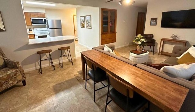 In Town - Close to Hospital, Maplewood Manor, 2 Churches, Splash Pad, & Parks.