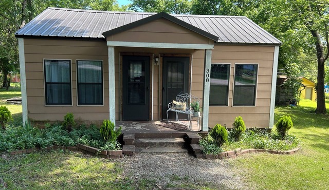 In Town, Large Yard, Close to Rivers and Lakes, Quiet