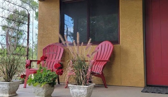 In Town - Peaceful, Eclectic Casita with Fire Pit