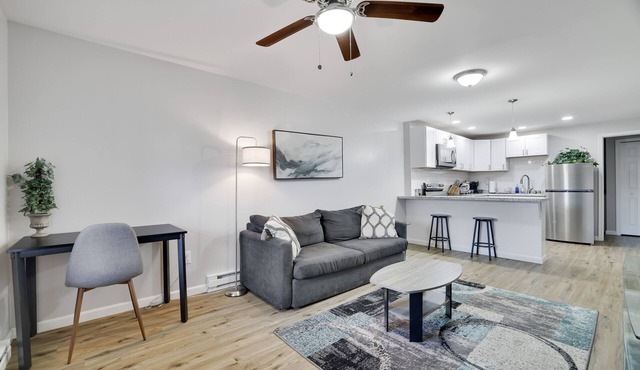 In Unit W&D Free Parking Fast Wifi 5 Min Downtown