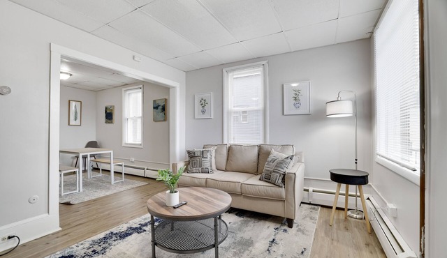 In Unit W&D Free Parking Fast Wifi 5 Min Downtown