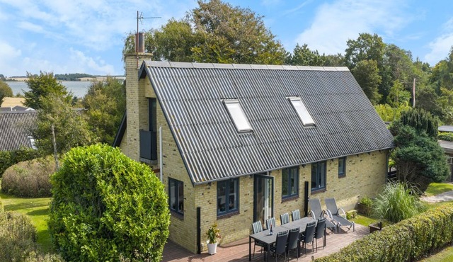 "Ina" - 210m from the sea by Interhome