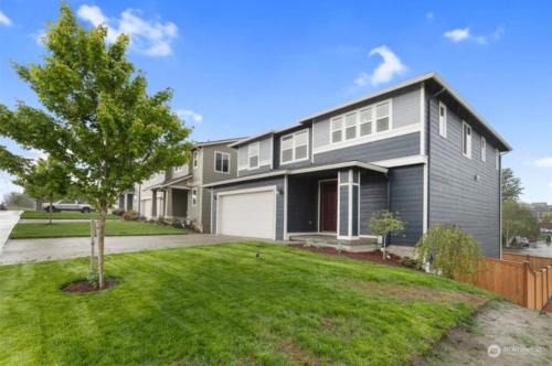 Inactive 19932 Stylish Spacious 5BR3BA Home in Spanaway