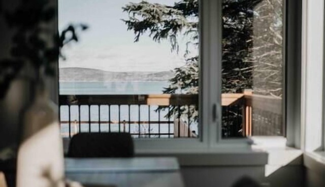 Inch Arran Escape - Waterfront, king bed, D/W, Firepit