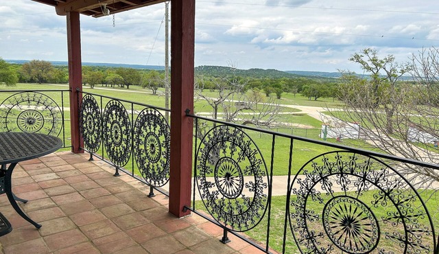 Inclusive Texas Hunting Lodge on Secluded Exotic Ranch just South of Dallas