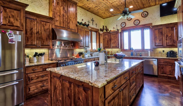 Inclusive Texas Ranch House on Secluded Exotic Ranch just South of Dallas