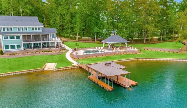 Incredible 10 BR home with pool