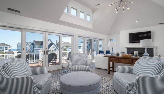 Incredible 5 bedroom Home in The Preserves! Access to Private Beach, Free WIFI, Plenty of space for your group!