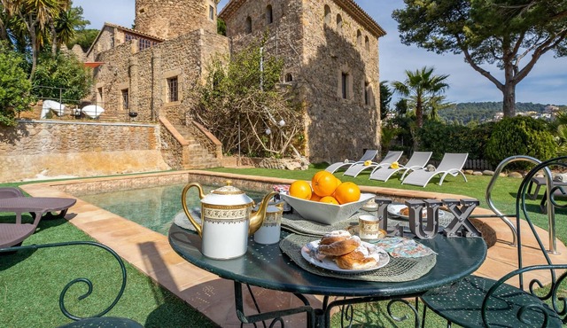 INCREDIBLE CAN XIRAU LUX CASTLE, WITH POOL, A/C AND A FEW MINUTES FROM WHITE SAND BEACHES