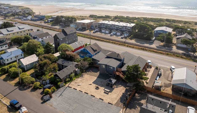 Incredible Central Rockaway Location, *Pet Friendly*, Patio, Walk to Beach and Downtown, Unit 7