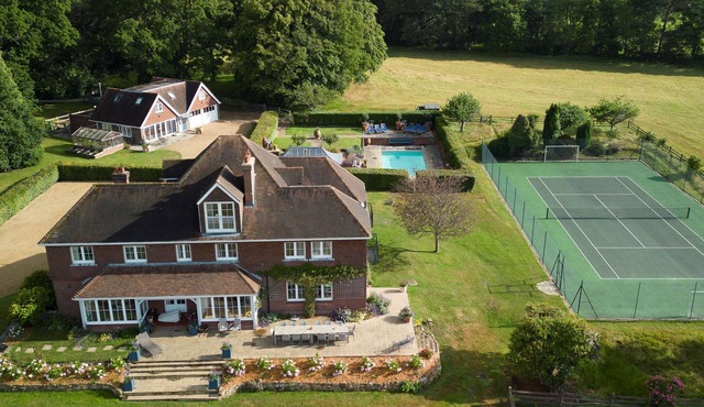 Incredible Country House & Cottage, Huge Garden, Pool & Tennis @OldGlebeWaldron