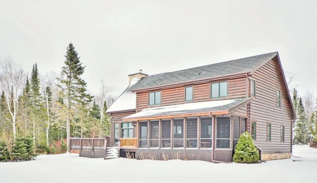 Incredible Custom Log Home w/Lake Views for Days