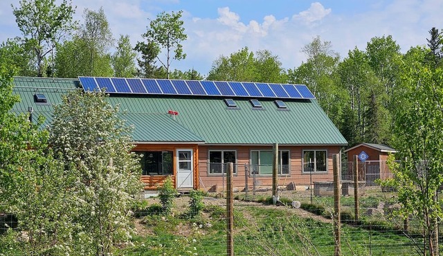 Incredible Guest Suite - Unique Off-Grid Lodging Experience with Sled Dogs in Minnesota