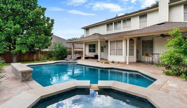 Incredible Heated Pool/HotTub! Gameroom-Movieroom!