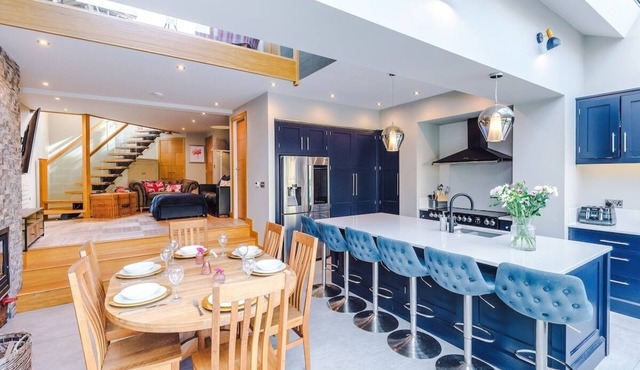 Incredible Home | Driveway | Piano | Workspace