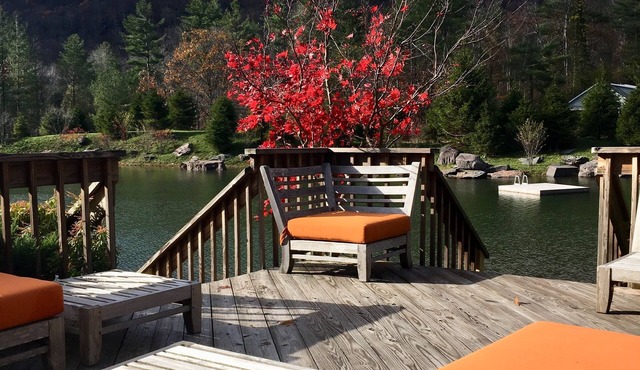 Incredible Lake House with Stunning Mountain Views (swimming lake)