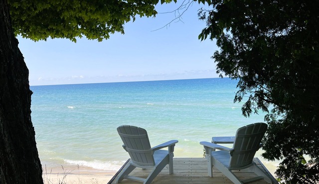 Incredible Lake Michigan views/sunsets. Intimate cottage with sandy beach.