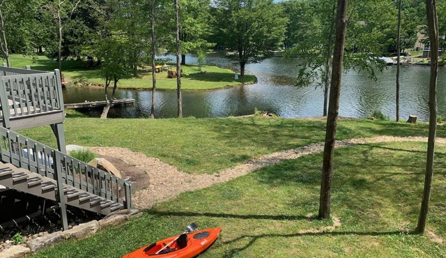 Incredible Lakefront Property with Year Round Hot Tub; Bring the Whole Family