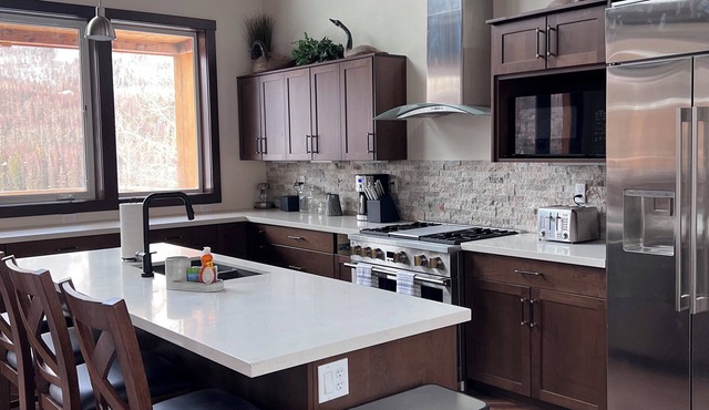 Incredible Luxury Cabin with Spectacular Views in Cooper Landing